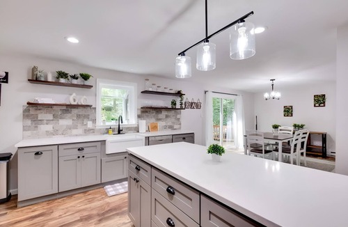 Livingston House | Lakefront Retreat: Hot Tub, EV Charger, Gazebo, Dock & Outdoor Chimney!