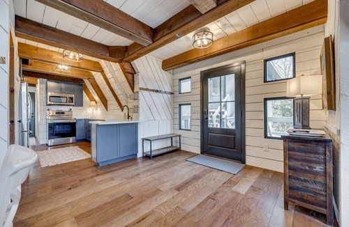 Bowling Green House | Lakefront A-Frame- Family Friendly-Renovated-as seen on the TV show Staycation!