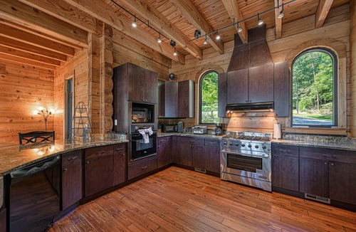 Mineral House | Lakefront Cabin w/Hot Tub, Boat Dock, WiFi, a Game Room & Firepit - Dogs OK
