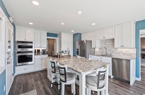 Brainerd House | Lakefront Cabin with Private Beach