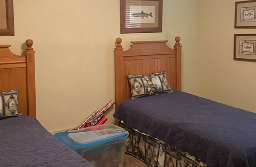 Santee Condo | Lakefront condo with boat slip available. 3 br, 3 ba