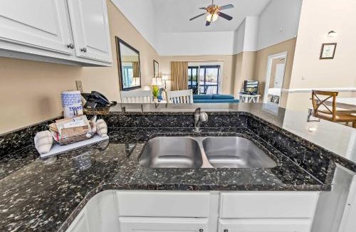 Fairfield Harbour Apartment | Lakefront Condo with Pools Gym & Hot Tub