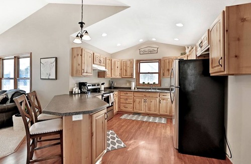 St Croix Falls Cottage | Lakefront Cottage Fully Equipped with Excellent Location in Saint Croix Falls, Wisconsin
