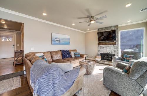 Vinita House | Lakefront Family Home w/Dock & Views in Vinita!