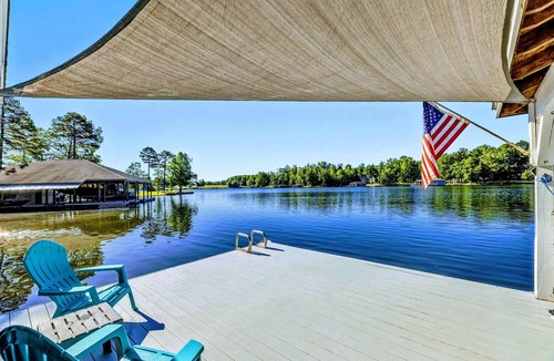 Mineral House | Lakefront Lake Anna, Fire Pit, Pool, Beach
