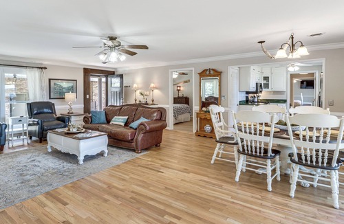Leesburg House | Lakefront Leesburg Home w/Private Dock & Ramp!