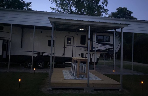 Mayes County House | Lakefront luxury 5th wheel on Lake Hudson. No cleaning fees!