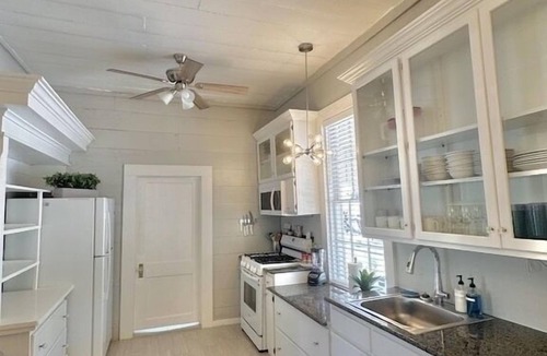 Cedar Bluff Resort | LAKEFRONT Mini-Resort Sleeps 32! Pool, hot tub, kayaks, fire pits, & more!