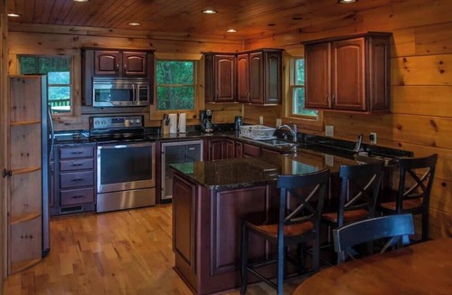 Butler Cabin | Lakefront Mountain Retreat on Watauga Lake