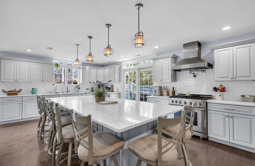 Toms River House | Lakefront Oasis Near the Beach
