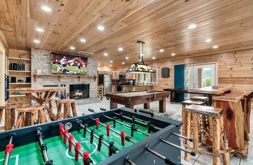 Dandridge House | Lakefront - Private Resort with INGROUND POOL!