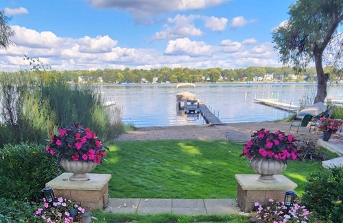 Birchwood Village House | Lakefront retreat directly on White Bear Lake. Lake Views, 3-bedroom.