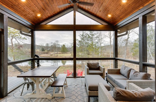 Tracy City Cottage | Lakefront Retreat at Waters Edge w/Fire Pit!