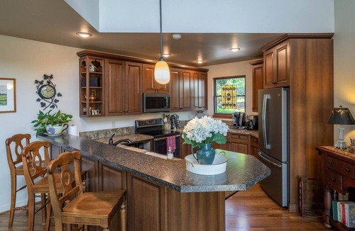 Nebo House | Lakefront Topsider: Private Dock & Panoramic Views