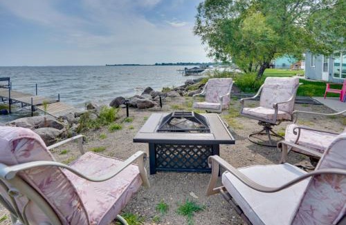 Hamlin County House | Lakefront Vacation Rental with Fire Pit & Dock!