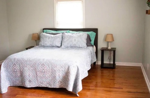 Cartersville House | LakePoint Retreat- pool open May-September View calendar