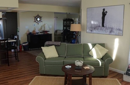 Pleasantville House | Lakes Bay Waterfront Location With Amazing Sunset Views!