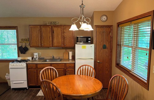 Manchester Cabin | Lakeside Cabin 4: Perfect Retreat at Enriched Cabins & Resort on Lake Delhi