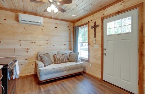 Trenton House | Lakeside Cabin w/Kayaks: Near Cloudland Canyon!