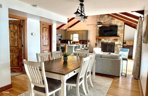 Dawsonville House | Lakeside Escape Stunning Lanier views Private Dock and Kayaks