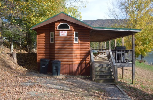 Butler House | Lakeside Paradise, NEW Boat Dock, Steps to Water, Canoe & Firepit