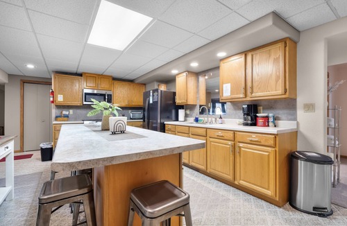 Delhi House | Lakeview Living - LOWER Living 2 - Vacation Rental