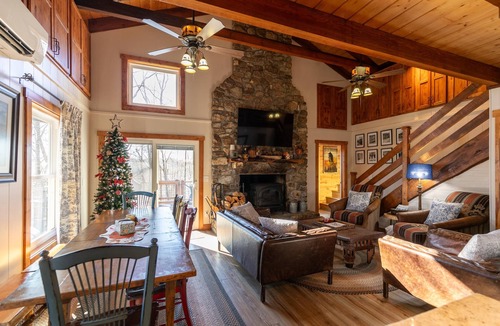Newland House | Land Harbor Lodge -Sauna | Hot Tub | Lake Access | Fire Pit | Golf
