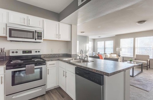 Broken Arrow Apartment | Landing | Amazing 1BD, Pool, Gym