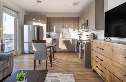 Scofield Farms Apartment | Landing | Amazing 1BD, Gym, Pool