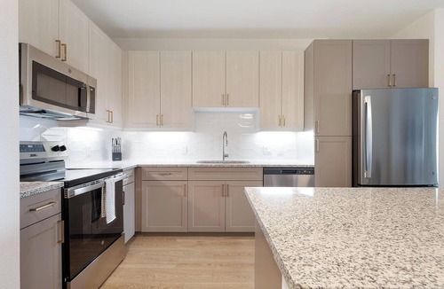 Scofield Farms Apartment | Landing | Amazing 1BD, Gym, Clubhouse