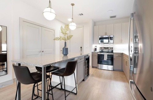 Scofield Farms Apartment | Landing | Amazing 1BD, Gym, Clubhouse
