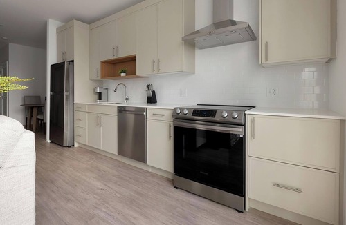 Hyattsville Apartment | Landing | Amazing 1BD, Game Room, Gym