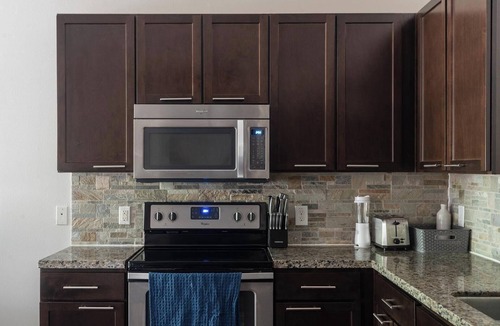 Cedar Park Apartment | Landing | Amazing 2BD, Courtyard, Clubhouse