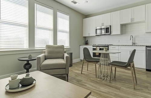 Matthews Apartment | Landing at Chestnut Farm - 1 Bedroom in Stallings