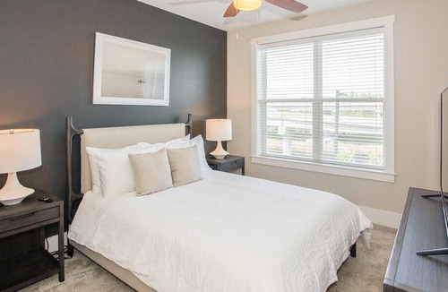 River District Apartment | Landing at Sawmill Point Apartments - 1 Bedroom in Historic District