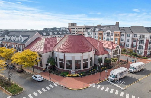 Bayonne Apartment | Landing | Beautiful 1BD, Gym, Clubhouse