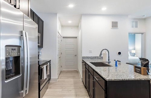 Austin Apartment | Landing | Beautiful 1BD, Pool, Gym