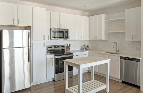 Belle Mina Apartment | Landing | Beautiful 2BD, Gym, Pool