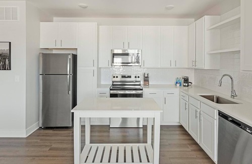 Belle Mina Apartment | Landing | Beautiful 2BD, Gym, Pool