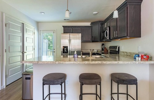 Lyman Apartment | Landing | Beautiful 2BD, Gym, Clubhouse