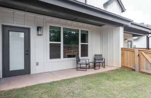 Edmond Apartment | Landing | Beautiful 2BD, Clubhouse, Pool