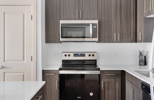 Pflugerville Apartment | Landing | Chic 1BD, Clubhouse, Gym