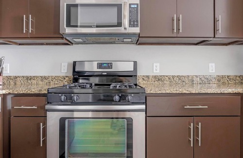 Bayonne Apartment | Landing | Chic 1BD, Gym, Game Room