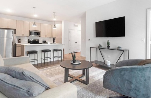 Cordova Apartment | Landing | Chic 1BD, Gym, Yoga Studio