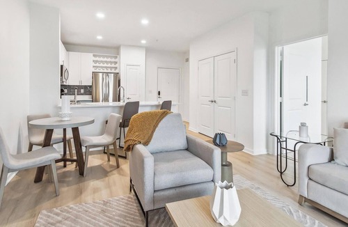 Eden Apartment | Landing | Chic 1BD, Yoga Studio, Clubhouse