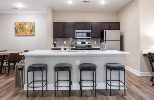 Summerville Apartment | Landing | Chic 2BD, Gym, Yoga Studio