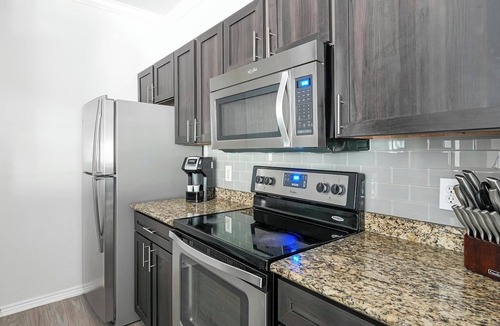Falconhead Apartment | Landing | Chic 2BD in Bee Cave
