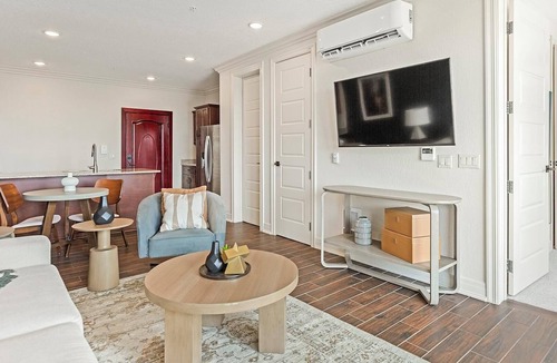 Overland Park Apartment | Landing | Incredible 1BD, Clubhouse, Pool