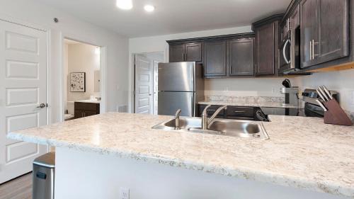Lyman Apartment | Landing Incredible 1BD Clubhouse Gym