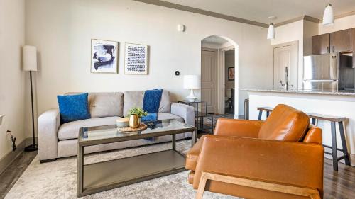 Manor Apartment | Landing Incredible 1BD Courtyard Gym